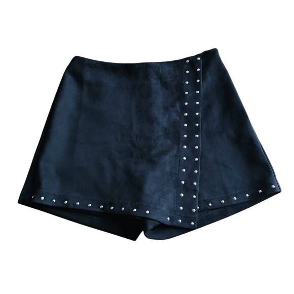 Black suede feel studded Y2k Skort Sz M by Starbelle - Picture 3 of 7